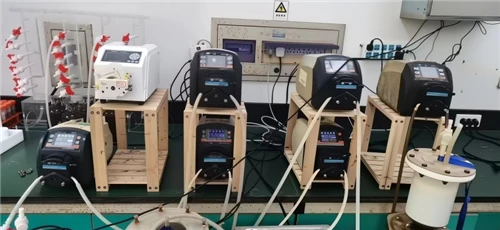 अपशिष्ट जल उपचार के लिए औद्योगिक पेरिस्टाल्टिक पंप समाधान: रासायनिक खुराक, नम...